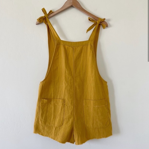 Billabong Pants - Last Chance❤️‍🔥Billabong golden yellow romper